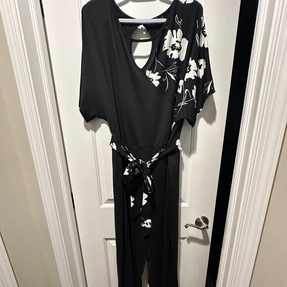 Emery Rose Pants - Emery Rose One Piece Floral Print short Sleeve Jumpsuit